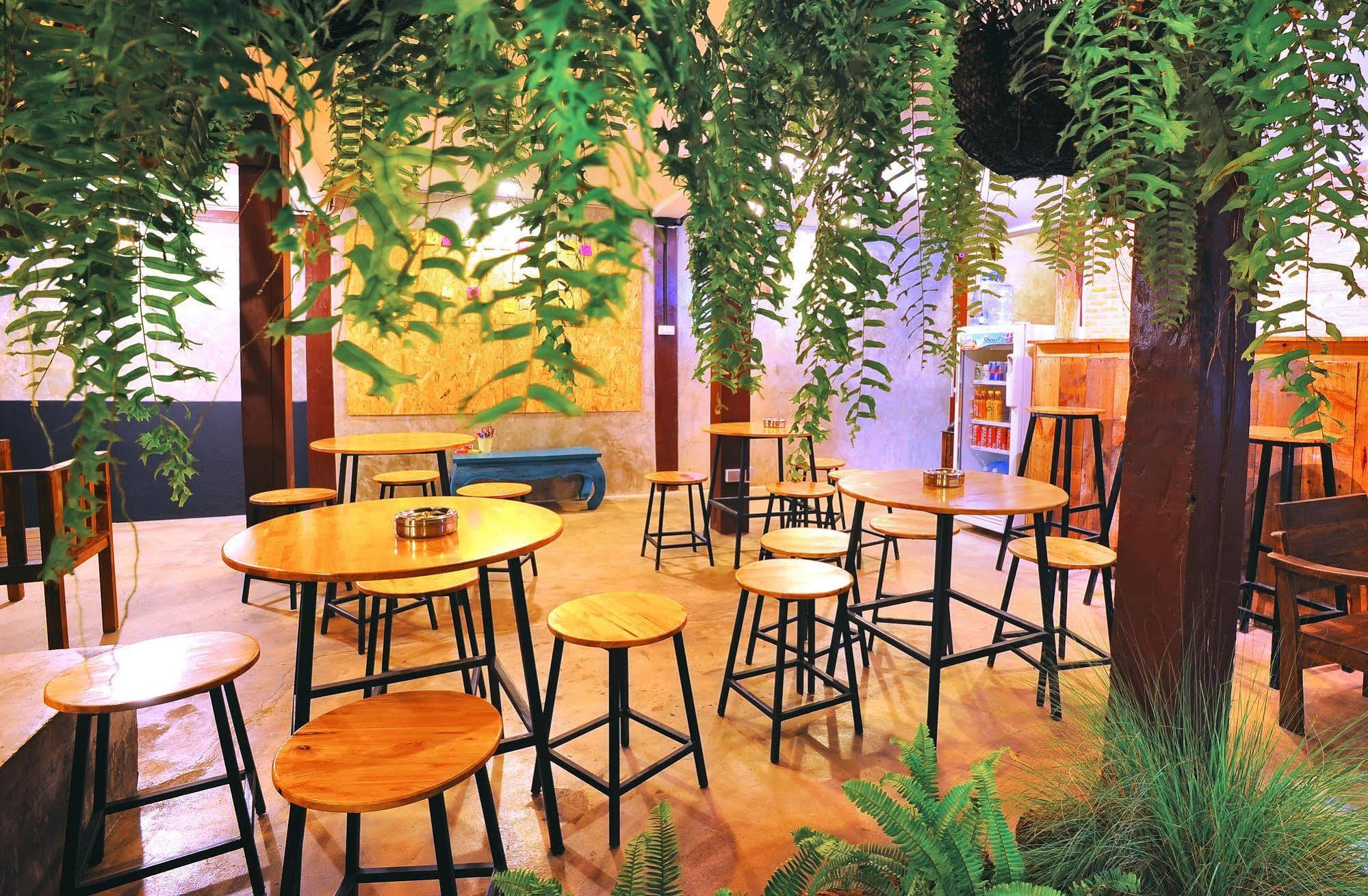 Manon Hostel Csiangmaj Kültér fotó