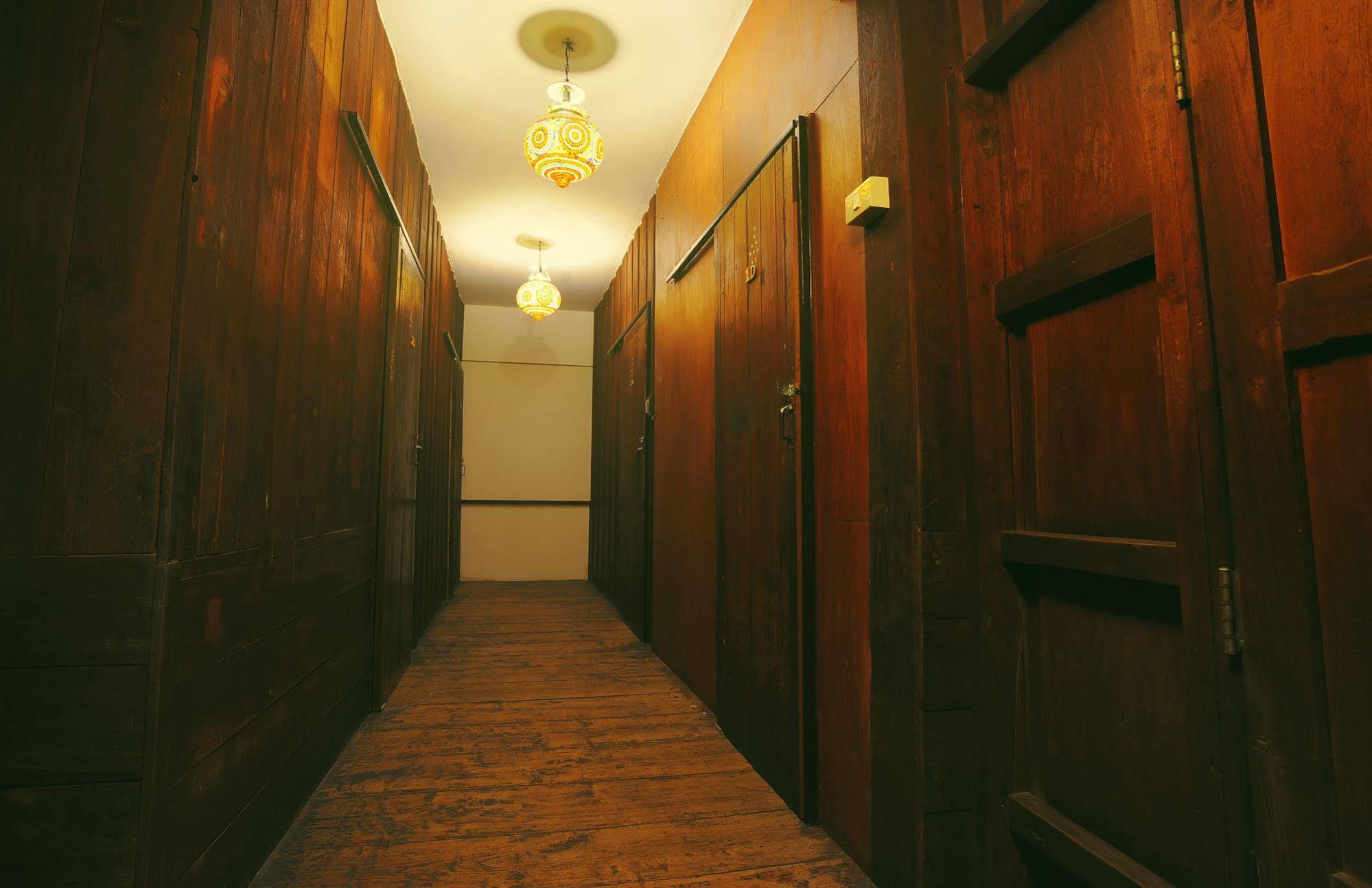 Manon Hostel Csiangmaj Kültér fotó